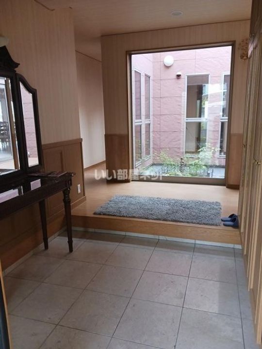 三重県松阪市光町(一戸建)の賃貸物件の玄関