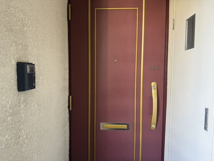 アクシア八芳の玄関