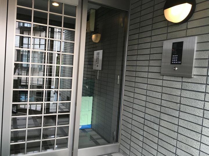晴花マンションの内装