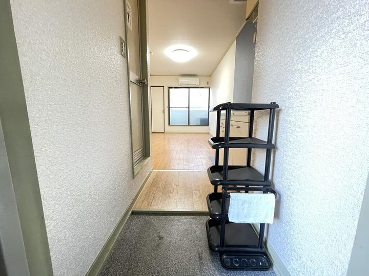 えび寿マンションの玄関
