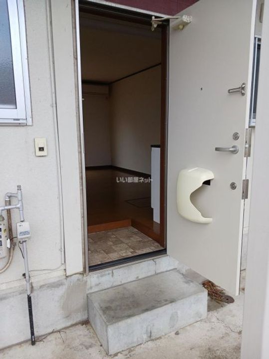 パナハイツ小針 Bの玄関