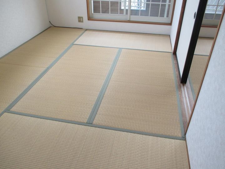 レジデンスソレイユ2の居間