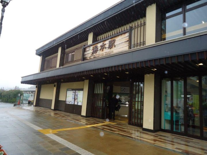 クレストール宝海の周辺