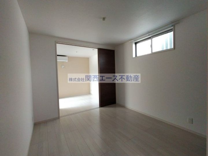 F mirai Grusの居間