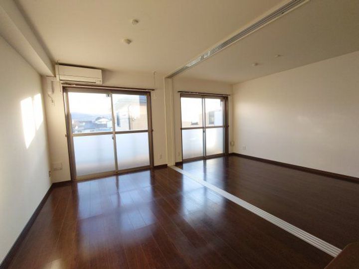 シャンブルコートの居間