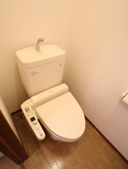 ミレニアム2000Bの内装