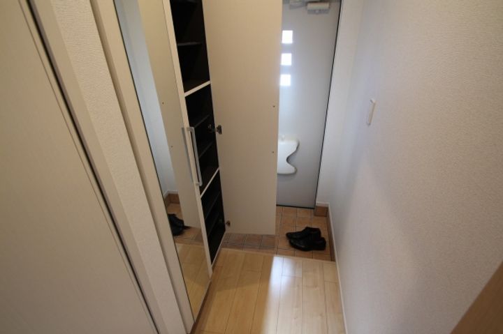 インノバールの玄関