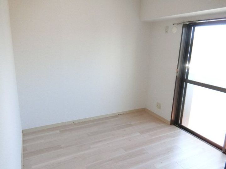 オーシャン50日進駅前の内装