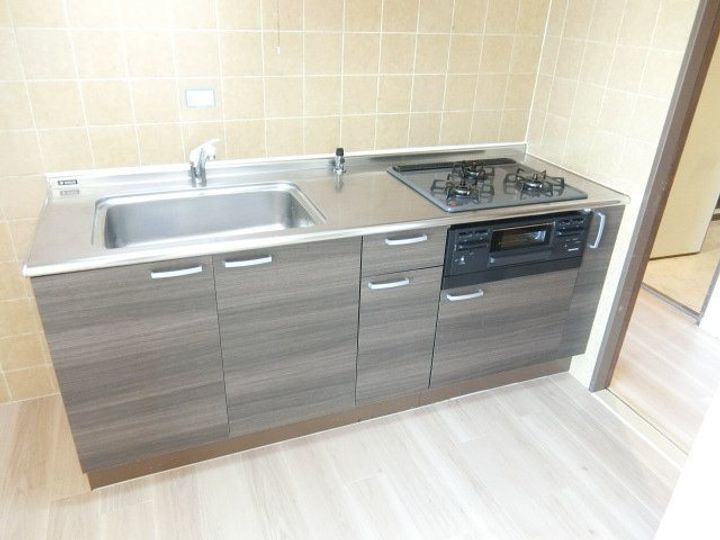 オーシャン50日進駅前のキッチン