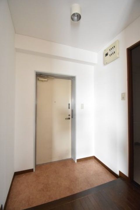 大阪府大阪市阿倍野区北畠1(マンション)の賃貸物件の玄関