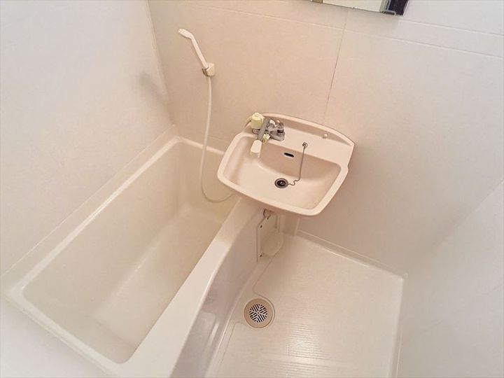 フォレキャンパニュ寺山の風呂