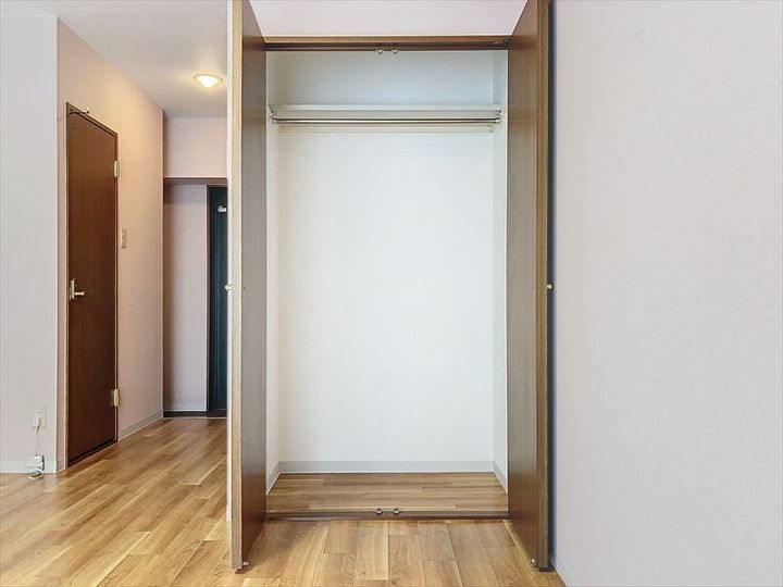 フォレキャンパニュ寺山の内装