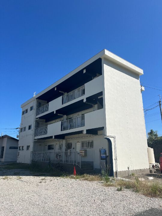 サープラス IIの外観