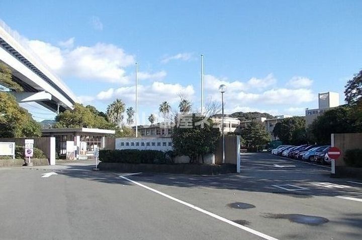 ラ・メゾン天神IIの周辺