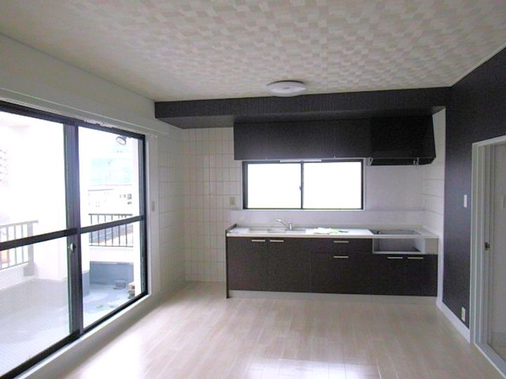 メゾン東邦V 401の居間