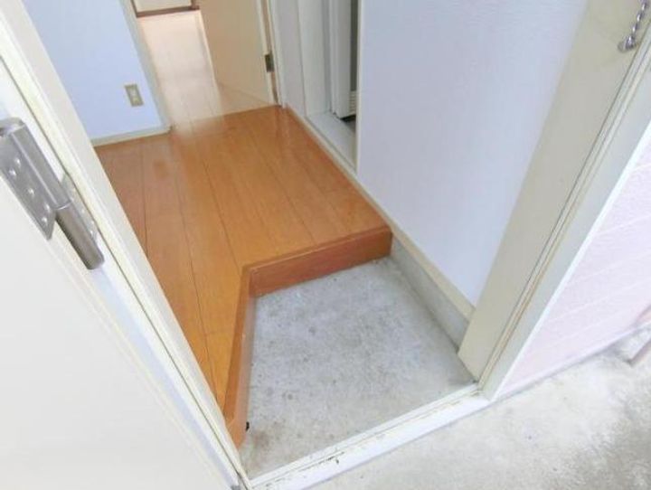 矢崎ハイツの玄関