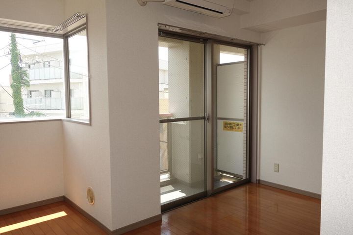 トゥーリーフ鵠沼の居間