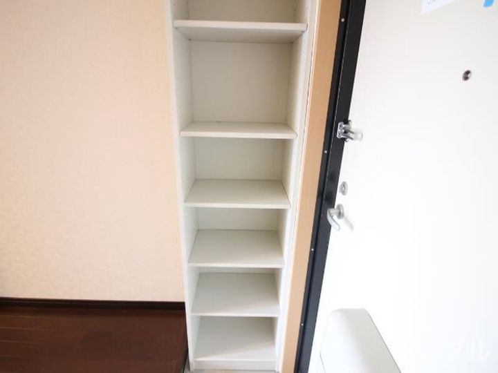 ひめだるま荘の玄関