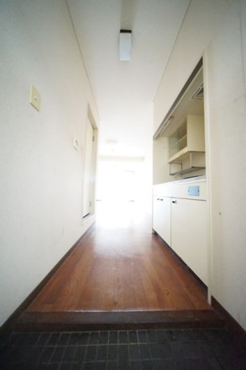 山口県下関市大和町1(マンション)の賃貸物件の玄関