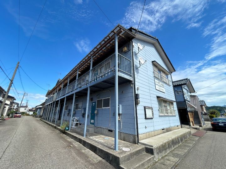 新潟県加茂市新栄町(アパート)の賃貸物件の外観
