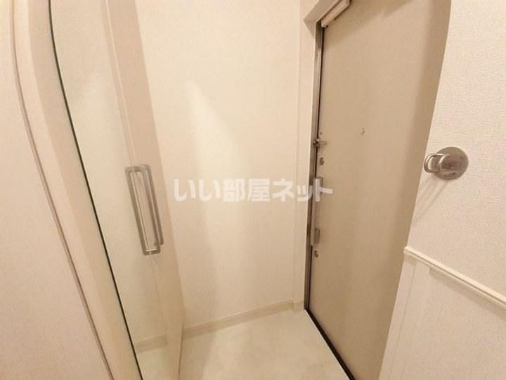 大阪府寝屋川市打上元町(アパート)の賃貸物件の玄関