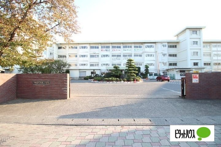 ラベールの周辺