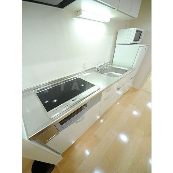 Re-be東三国のキッチン