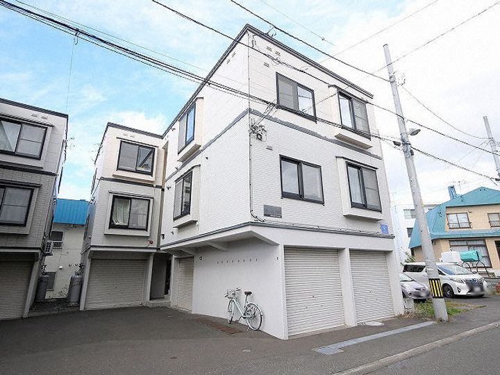 北海道札幌市豊平区月寒西二条8(アパート)の賃貸物件の外観