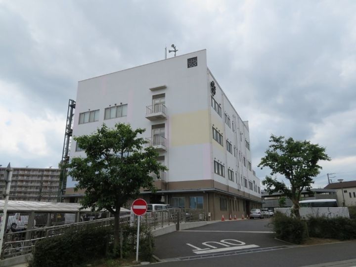 ポワソン・ルージュの周辺