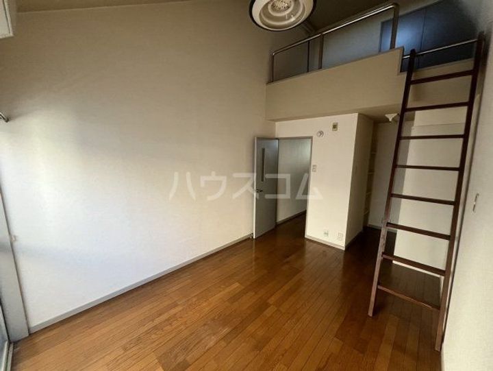 ジョイフル上石田の居間