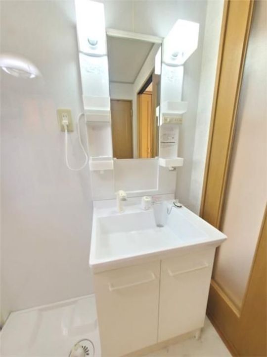 第1白王ハイツの内装