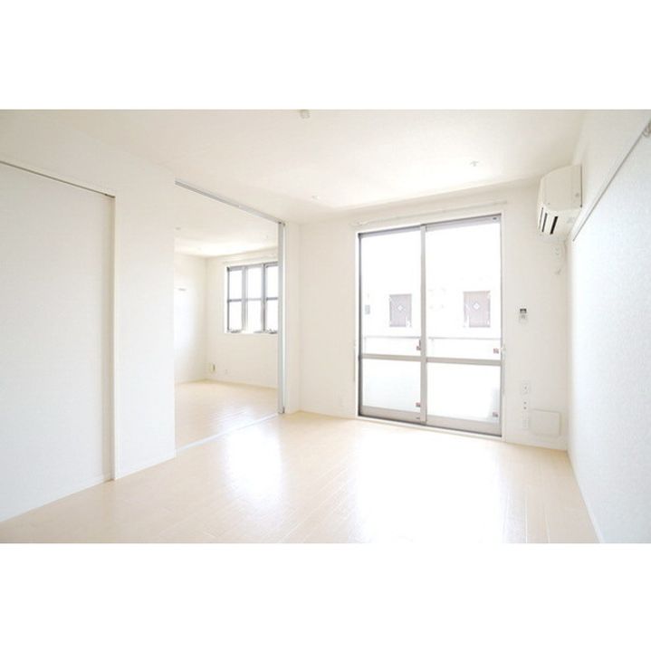 Amazing CoatI(アメージングコート1)の居間