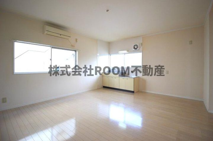 宮崎県都城市年見町(一戸建)の賃貸物件の居間