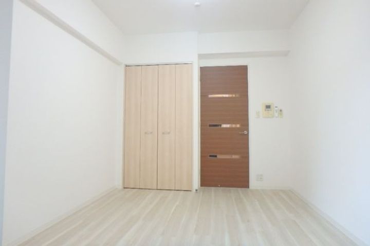 ドゥーエ新川の居間