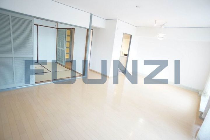 市川パークハウスA棟の居間