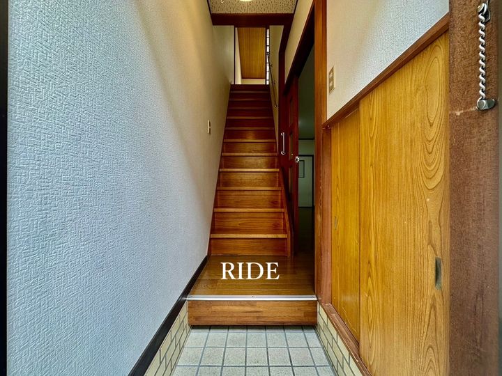 大阪府堺市西区浜寺石津町東4(一戸建)の賃貸物件の玄関