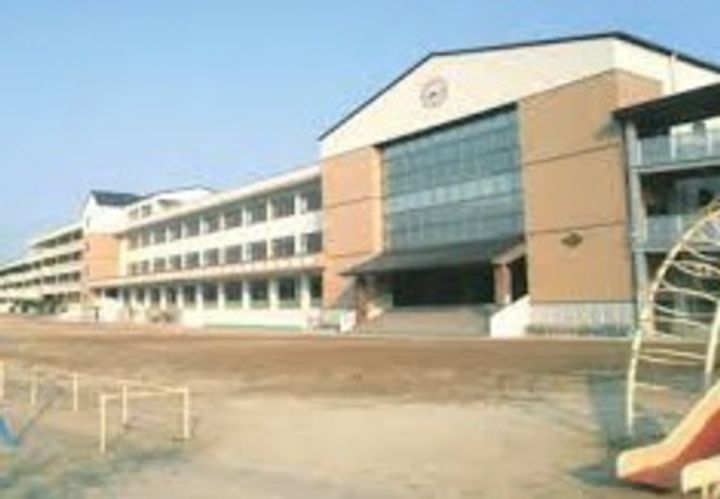 アークヴィラの周辺