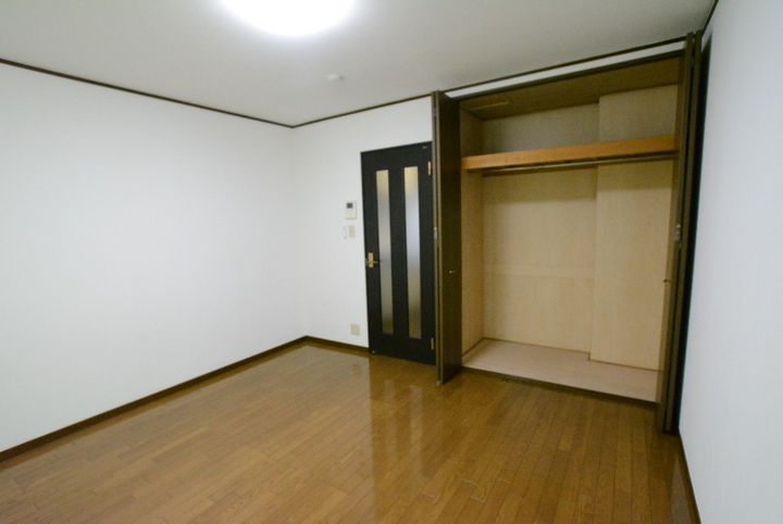 サンライズ本山1号地の内装