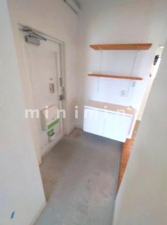 熊本県熊本市中央区国府2(マンション)の賃貸物件の玄関