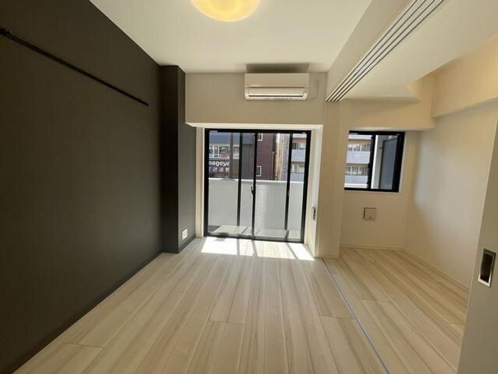 クレストコート東日暮里の居間