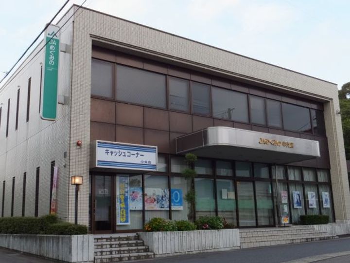 プリマヴェーラIIの周辺