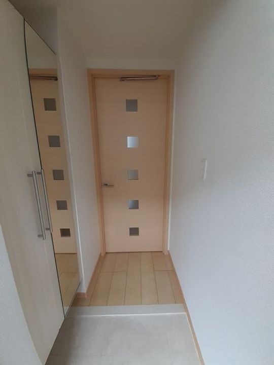 グランドレール高崎の玄関