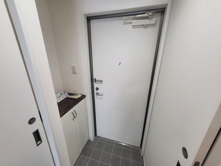 沖縄県那覇市字松川(マンション)の賃貸物件の玄関