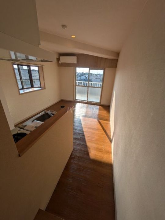 第二我心ヶ丘マンションの居間