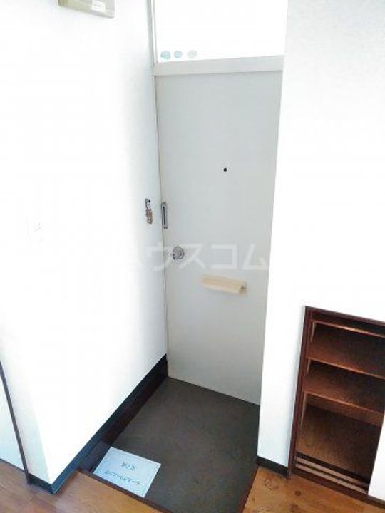 コーポ新井の玄関