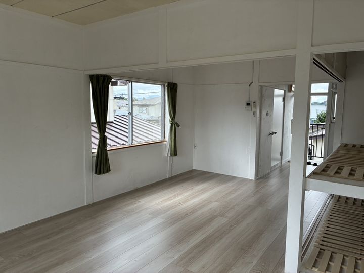 ジャヴィス巣子の内装