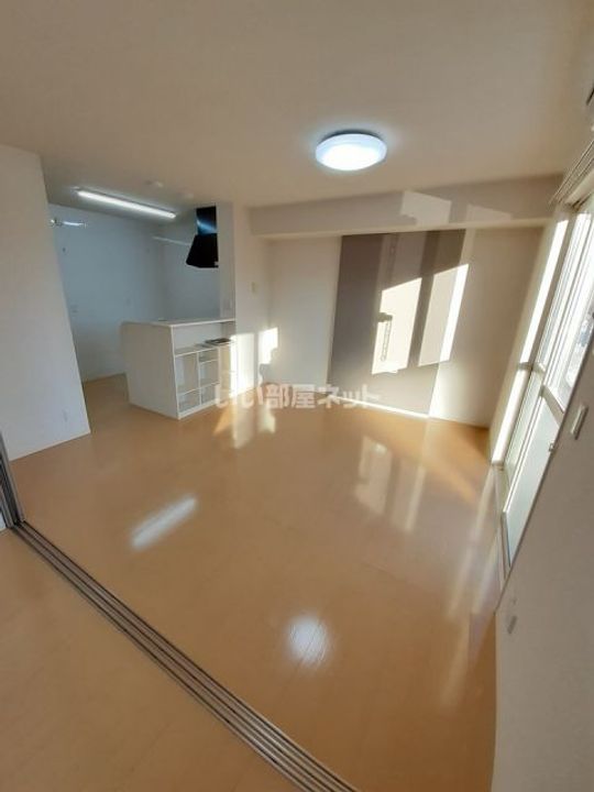 新潟県上越市上源入(アパート)の賃貸物件の居間