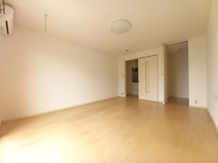 Wellvilla開出II番館の内装