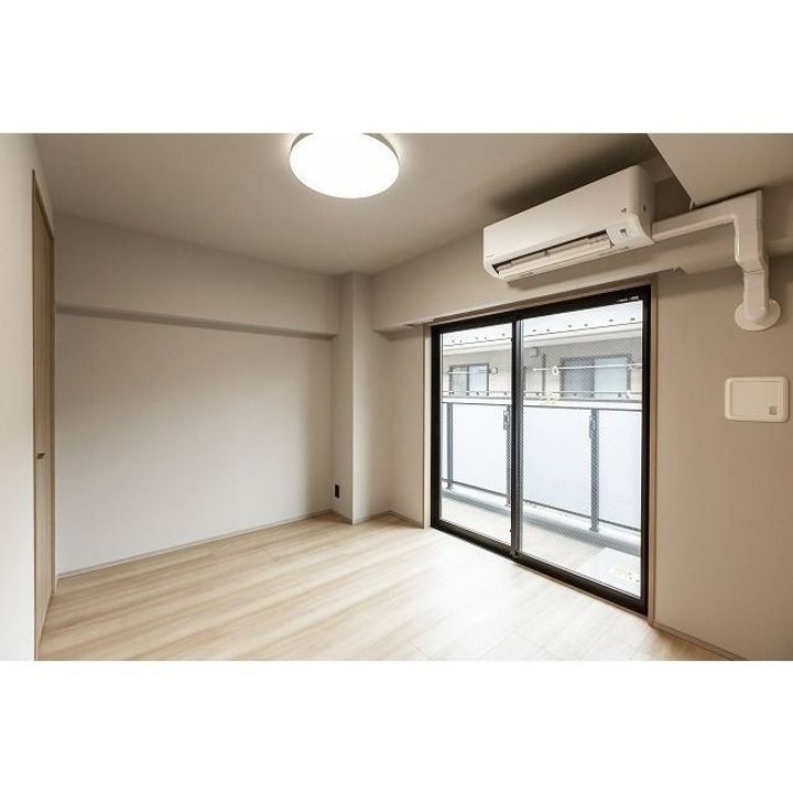 千葉県浦安市当代島2(マンション)の賃貸物件の居間