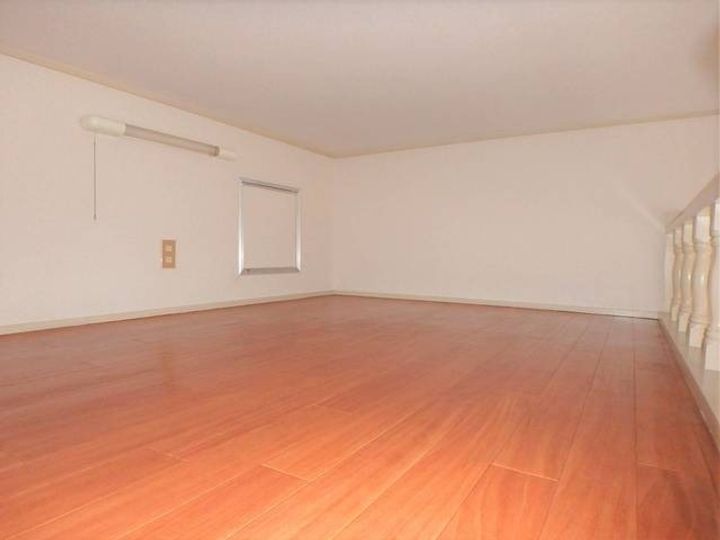 ベルヴ豊田の居間